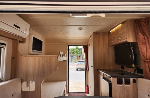 Al Ashkharah Location De VR | AlAshkhara Caravans (BJNCO RVS)