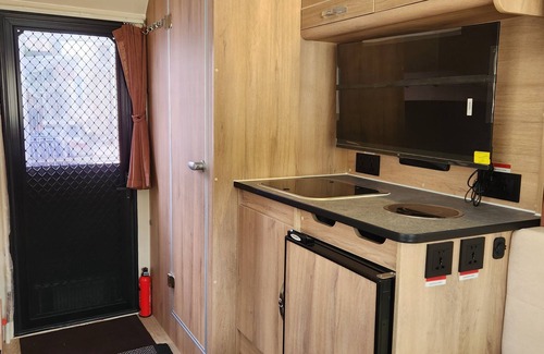 Al Ashkharah Location De VR | AlAshkhara Caravans (BJNCO RVS)