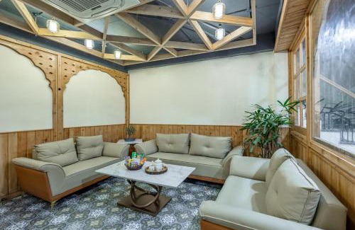Shimla Appartement | Alaya Stays 6 BHK With Garden - Evaara Woods Hilltop