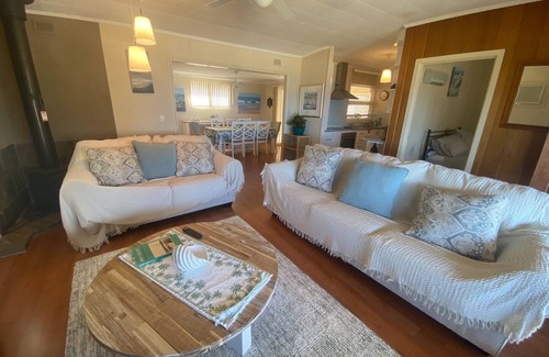 Port Vincent Maison | Alba - Stunning sea views, Free WiFi! Off peak special!