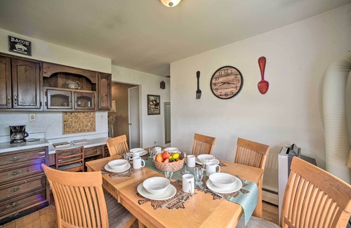 Newtonville Maison | Albany Home w/ Fenced Yard & Patio - Pets Welcome!