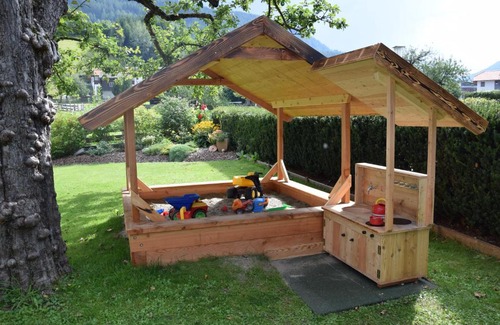 Arzl im Piztal Appartement | Albeinelerhof