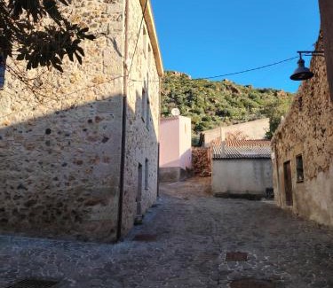 Ittireddu Lit Et Petit-Déjeuner | Albergo diffuso Sa Costa Ittireddu