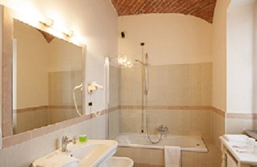 Pollenzo Hôtel | Albergo La Corte Albertina