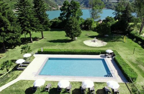 Padergnone Hôtel | Albergo Miralaghi