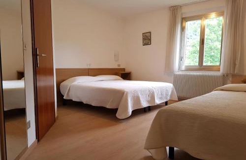 Padergnone Hôtel | Albergo Miralaghi