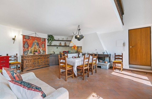 Carciano Appartement | Albert Castle Apt, Baveno, Italy