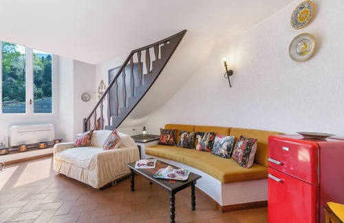Carciano Appartement | Albert Castle Apt, Baveno, Italy