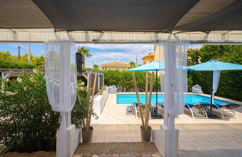 El Albir Maison | Albir By The Sea, 3 bedrooms, 2 bathrooms pool villa, pet friendly