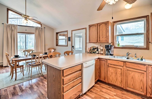 Albrightsville Cottage | Albrightsville Cabin w/ Fire Pit: Swim, Hike & Ski