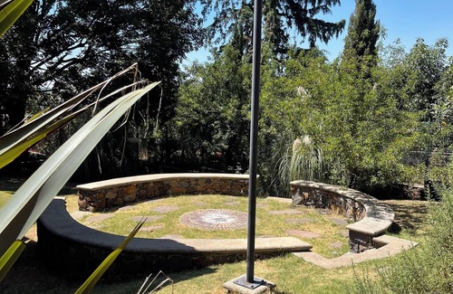 Mazamitla Cabine | Alcatraz Cabaña 100% de Lujo con Hermosas Fuentes y Jardines Iluminados