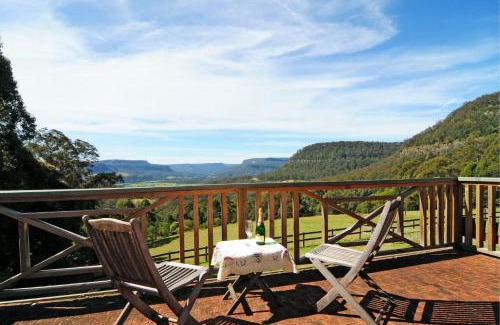Kangaroo Valley Maison | Alcheringa Cottage Amazing Location with views