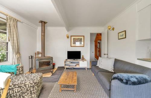 Kangaroo Valley Maison | Alcheringa Cottage Amazing Location with views