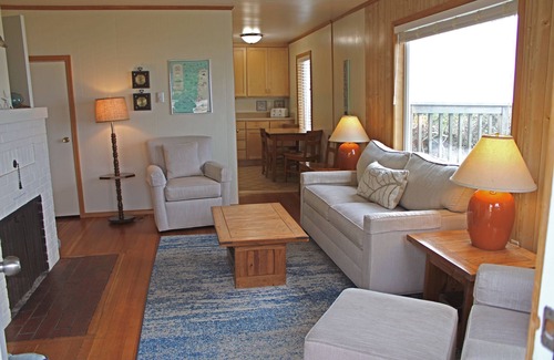 Tolovana Park Maison | Aldoren's Wind 'n Tide - Oceanfront - Cannon Beach Property Mgmt
