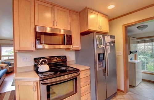 Tolovana Park Maison | Aldoren's Wind 'n Tide - Oceanfront - Cannon Beach Property Mgmt