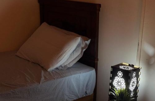 Ar-Raml 2 Appartement | Alex 2BR - Smart TV - Wi-Fi - Work Desks & Bicycle