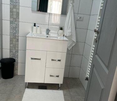 Fagaras Maison | Alex House