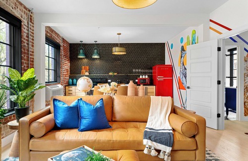 Golden Triangle Appartement | Alex Pangburn Suite 212