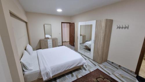Bab Sharqi Appartement | Alex sea view apartment - families only