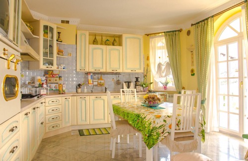 Collecorvino Lit Et Petit-Déjeuner | Alexander's Home