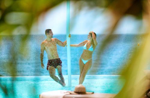 Potos Hôtel | Alexandra Elegance Bridging Generations