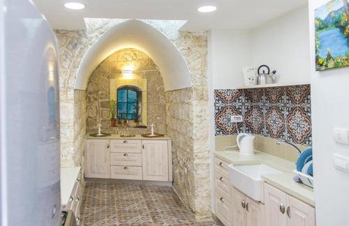 Old City Maison | Alexandra House