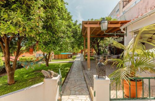 Alges Maison | Algés Village Casa 4 by Lisbon-Coast vacation