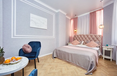 Arcadia Hôtel | Alice in Wonderland Room