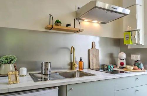 Mont-sous-Vaudrey Maison | Alice Wilson