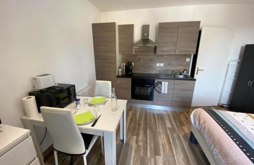 Bourg-en-Bresse Appartement | Alimentec - Clinique Convert - Calme - Parking privé -Terrasse Privée