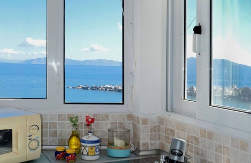 Ikaria Appartement | Alkistis Cozy by The Beach Apartment in Ikaria Island Intherma Bay - 2nd Floor