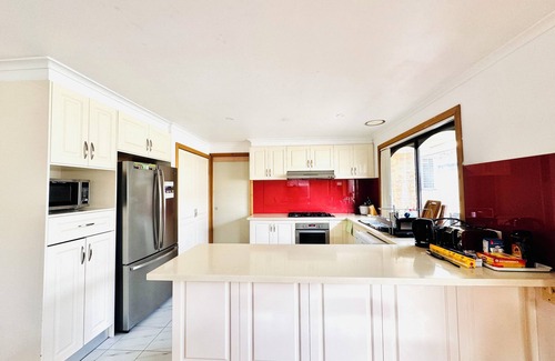 Mill Park Maison | All Ensuite Bedrooms for Ultimate Comfort-Mill Park