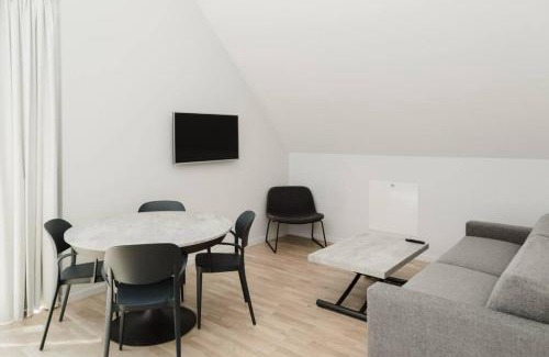 Lidingo Appartement | All in one Loft with Balcony and Free parking