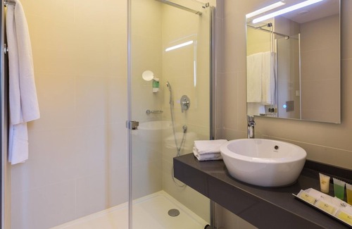 San Antonio Bay Station Balnéaire | All-Inclusive Deluxe Master Suite, 2 Bedrooms, Roof Terrace at Sirenis Club Aura