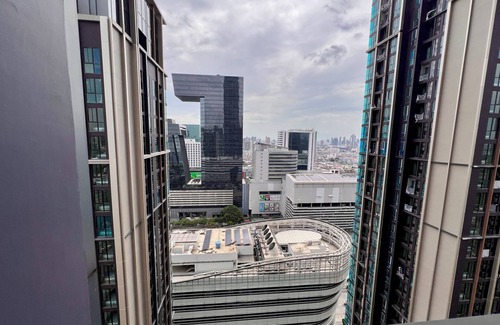 Rama 9 Appartement | All-Inclusive High Floor Studio w/Balcony, Pool & Gym, MRT 200m Away