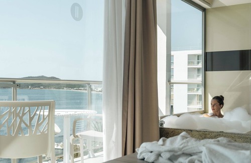Ibiza Town Station Balnéaire | All-Inclusive Life Premium Room; Double Whirlpool Tub with Sea View, and Balcony