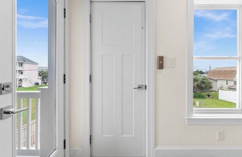 Atlantic Beach Maison | All is Swell! Surf, Stay, & Soak It In w/Private Pool, Ocean Views & Elevator