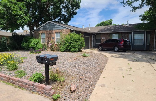 Aurora Maison | All New Beds, Roku, Private Yard, Pet Friendly