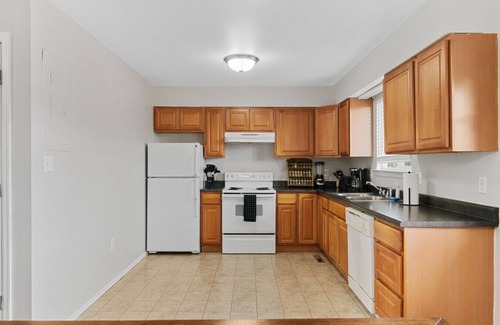 Allendale Area Maison | All New Sleeps 6/Old Town Arvada