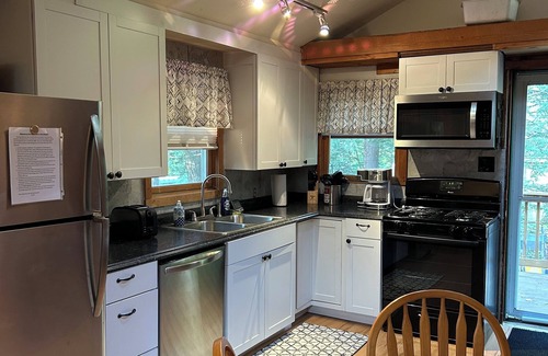 Northwood Cabine | All-Season Cozy Lakeside Cabin in Northwood, NH- 2 Bdr, great views