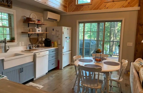 Barrington Cabine | All season cozy waterfront cabin. Ideal get away.