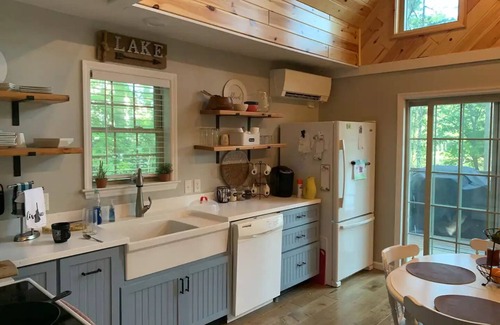 Barrington Cabine | All season cozy waterfront cabin. Ideal get away.