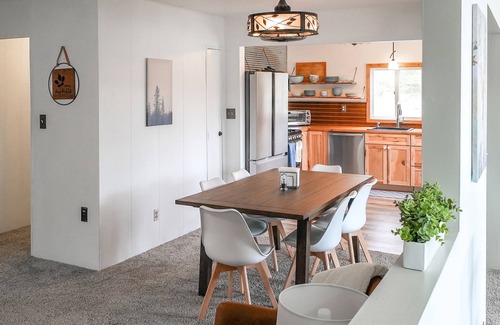 Paris Maison | All Season Relaxing River Retreat - Tubing, Fishing, Hunting, Snow Mobile, ORV