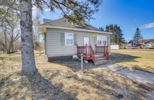 Seney Maison | All-Season Seney Home w/ Private Yard & Fire Pit!