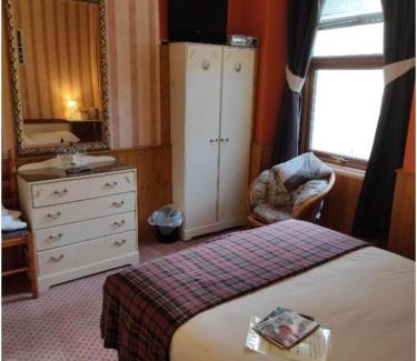 Douglas Maison | All Seasons Guesthouse