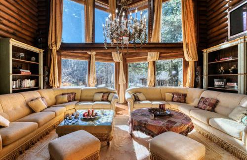 Arcadia Region Chalet De Ski | All Seasons Paradise