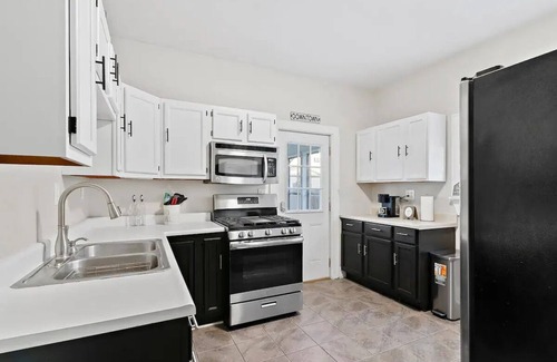 Carrollton Maison | ALL THE COMFORTS OF HOME!