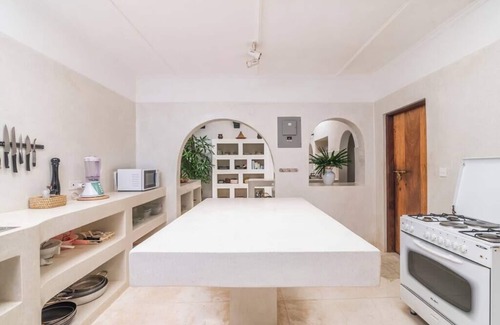 Malindi Villa | Allamanda Oleander Suite by YourHost, Malindi