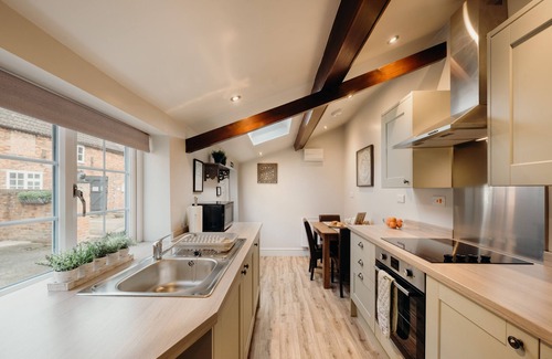 Markham Moor Appartement | Allerton Apartment - a 1 bedroom apartment that sleeps 3 - 5 guests