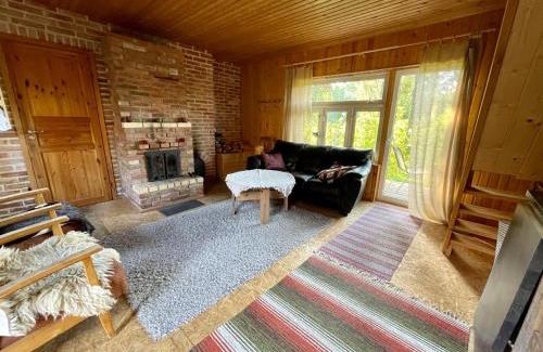 Pohja-Sakala Parish Maison | Allika-Löövi Sauna Cabin